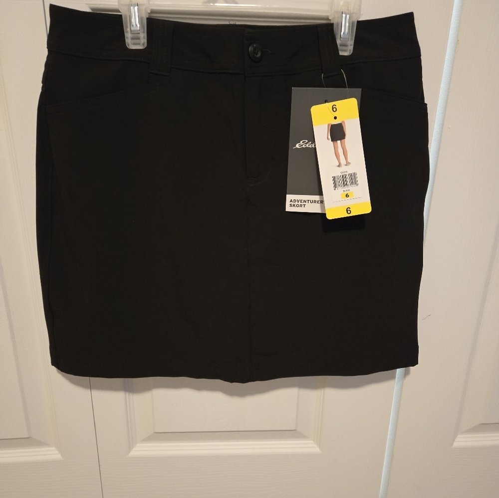 Black Skort Size 6 NWT